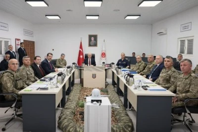Bakan G&uuml;ler, 9&rsquo;uncu Mekanize Piyade T&uuml;men Komutanlığı&rsquo;nı ziyaret etti