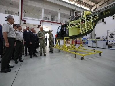 Bakan G&uuml;ler'den 5'inci Ana Bakım Fabrika M&uuml;d&uuml;rl&uuml;ğ&uuml;'ne ziyaret