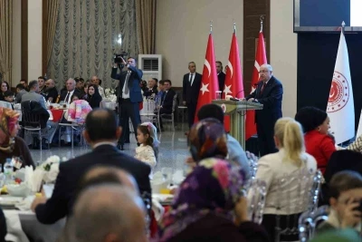 Bakan G&uuml;ler: "Ter&ouml;r&uuml;n ortadan kaldırılması tarihi bir sorumluluk olarak karşımızda durmaktadır"