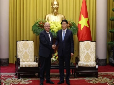 Bakan G&uuml;ler, Vietnam Cumhurbaşkanı Cuong tarafından kabul edildi 