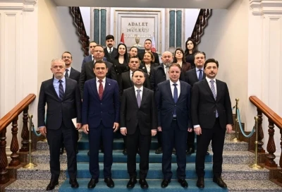 Bakan G&uuml;rlek KKTC İ&ccedil;işleri Bakanı Oğuz ile bir araya geldi