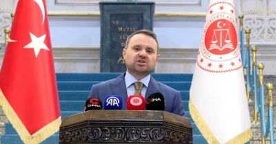 Bakan G&uuml;rlek: "Verilen bu karar, vatandaşlarımızın demokrasiye olan g&uuml;venini pekiştiren bir karardır"