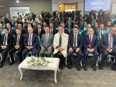 Bakan Kacır: "T&uuml;rkiye yerli uzay aracıyla Ay'a gitmeye hazırlanıyor"