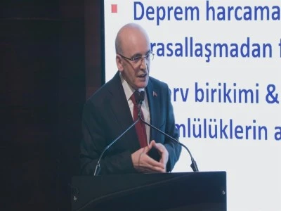 Bakan Şimşek: Ekonomi i&ccedil;in k&ouml;t&uuml;mser olmayın
