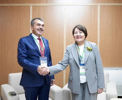 Bakan Tekin, &lsquo;UNESCO 43&rsquo;&uuml;nc&uuml; Genel Konferansı&rsquo; kapsamında eğitim bakanlarıyla ikili g&ouml;r&uuml;şmeler ger&ccedil;ekleştirdi