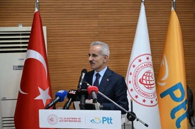 Bakan Uraloğlu: G&uuml;nl&uuml;k kargo kabul&uuml; 1 milyon adedi aşarak tarihi bir seviyeye ulaştı