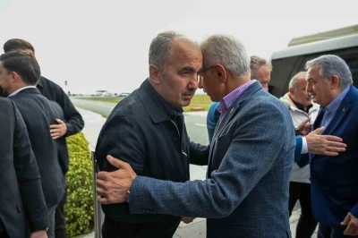 Bakan Uraloğlu: "Rize'de  ekiplerimiz aralıksız &ccedil;alışıyor"