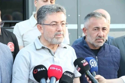 Bakan Yumaklı: "T&uuml;rkiye&rsquo;de 2 g&uuml;nde 150 yangın &ccedil;ıktı"