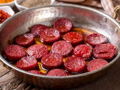 Bakanlık a&ccedil;ıkladı: İşte vatandaşa sucuk diye yedirdikleri! 