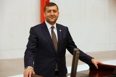 Baki Ersoy, tekstil sekt&ouml;r&uuml;n&uuml;n taleplerini TBMM g&uuml;ndemine taşıdı
