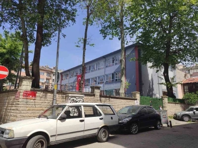 Bakırk&ouml;y&rsquo;de okul tuvaletinde &ccedil;ıkan yangın paniğe neden oldu
