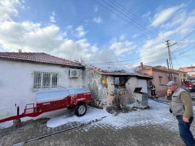 Balıkesir&rsquo;de depoda yangın