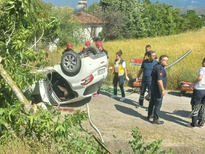 Balıkesir'de otomobil takla attı: 1 &ouml;l&uuml;, 3 yaralı