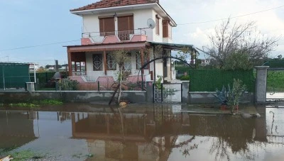 Balıkesir&rsquo;de sağanak yağmur etkili oldu