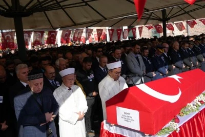 Balıkesir, Şehit Emre Sayın'ı son yolculuğuna uğurladı