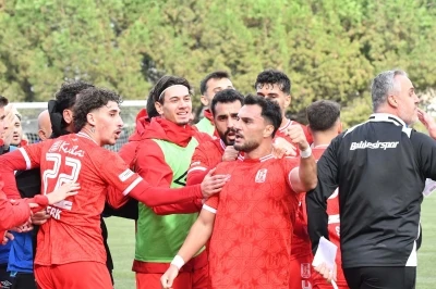 Balıkesirspor r&ouml;vanşı kupada aldı