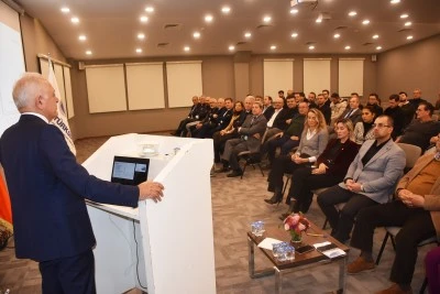 BALKANT&Uuml;RKSİAD Akademi&rsquo;de yapay zeka ve dijitalleşme konuşuldu