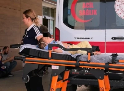 Balkondan d&uuml;şen 1,5 yaşındaki bebek ağır yaralandı