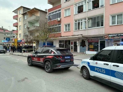 Balkondan pompalı t&uuml;fekle husumetlisini vurdu