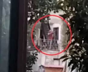 Balkondan t&uuml;fekle havaya ateş a&ccedil;an kişi tutuklandı