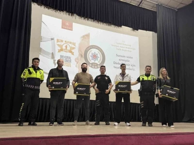 Bandırma&rsquo;da motosiklet s&uuml;r&uuml;c&uuml;lerine y&ouml;nelik bilgilendirme programı d&uuml;zenlendi
