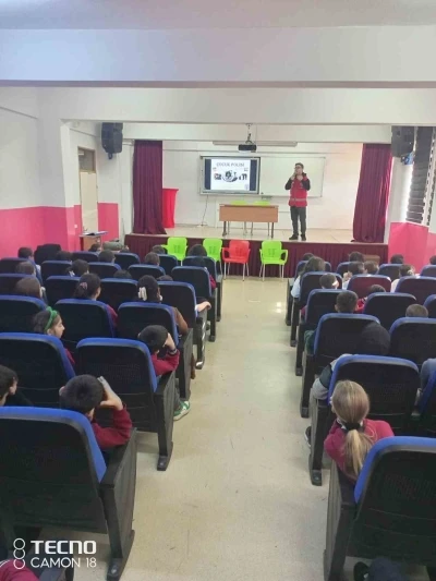 Bandırma emniyeti &ouml;ğrenciler i&ccedil;in sahada 490 noktada denetim
