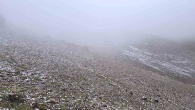 Başkale&rsquo;de y&uuml;ksek kesimlere kar yağdı
