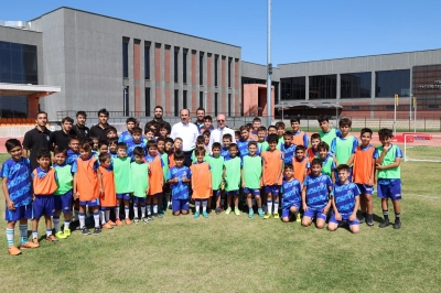 Başkan Altay ve Başkan Pekyatırmacı Sel&ccedil;uklu Belediyesi Sporcu Se&ccedil;me ve Yetiştirme Merkezi&rsquo;nde