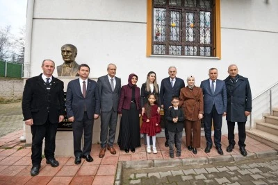 Başkan Aydın, &ouml;zel gereksinimli &ccedil;ocukların karne sevincini paylaştı