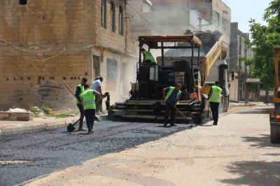 Başkan Bilecen, asfalt &ccedil;alışmalarını yerinde inceledi
