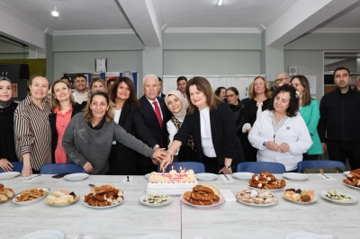 Başkan Bozbey&rsquo;den &Ouml;ğretmenlere Anlamlı Ziyaret
