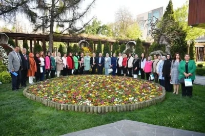 Başkan B&uuml;y&uuml;kkılı&ccedil;, kadın muhtarların Anneler G&uuml;n&uuml;n&uuml; kutladı
