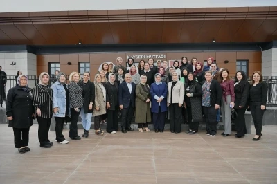 Başkan B&uuml;y&uuml;kkılı&ccedil;, kadınlarla Kayseri Mutfağı&rsquo;nda buluştu
