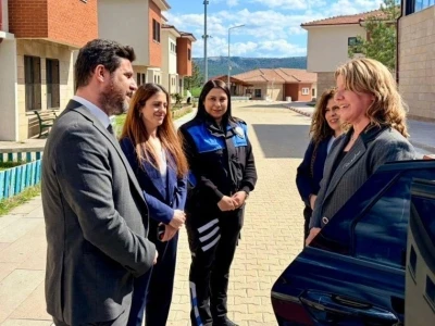 Başkan &Ccedil;ağlar&rsquo;dan koruma altındaki &ccedil;ocuklar ile anlamlı buluşma
