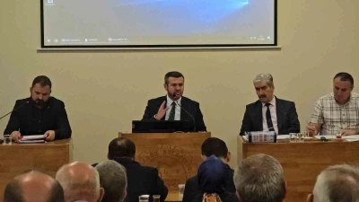 Başkan &Ccedil;etinkaya emekli kartları ve g&uuml;ndemdeki iddialara mecliste cevap verdi
