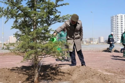 Başkan &Ccedil;olakbayrakdar: "Kocasinan&rsquo;ı yeşille donatıyoruz, T&uuml;rkiye&rsquo;ye &ouml;rnek oluyoruz"
