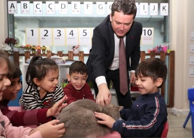 Başkan Erkan Aydın Mesleğini &Ccedil;ocuklara Tanıttı