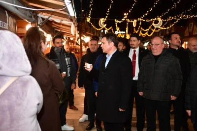 Başkan Erkan Aydın Ramazan Sokağı&rsquo;nda vatandaşlarla buluştu