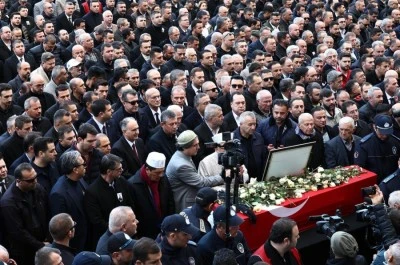 Başkan G&uuml;lşah Durbay, son yolculuğuna uğurlandı