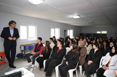 Başkan Kocaman liselilerin taleplerini dinledi
