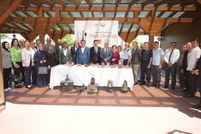 Başkan &Ouml;zel: 'Tarihi lezzetlerimizi fastfood'a mahkum etmeyeceğiz'