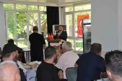 Başkan &Ouml;zkan, taksici esnafıyla istişare toplantısında buluştu
