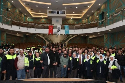 Başkan Şadi &Ouml;zdemir, Park ve Bah&ccedil;eler M&uuml;d&uuml;rl&uuml;ğ&uuml; personeliyle buluştu