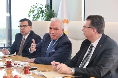 Başkan Şadi &Ouml;zdemir, sanayicilerle ortak akıl toplantısında buluştu