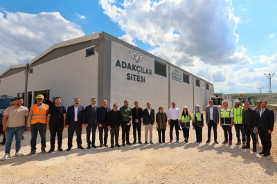 Başkan Şahin, Gazi Konut Tarafından Yapılan Yeni Adak&ccedil;ılar Sitesi&rsquo;ni İnceledi