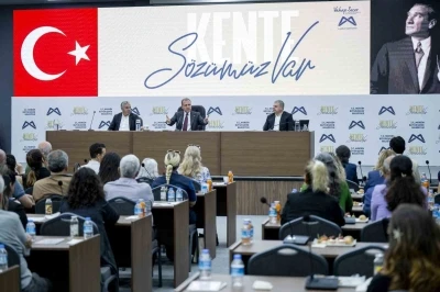 Başkan Se&ccedil;er: "Binanız risk taşıyorsa, yıkın yenisini yapın"
