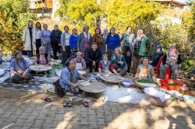 Başkan Tugay&rsquo;dan Beydağ&rsquo;a Ova Yolu M&uuml;jdesi