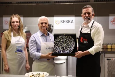 Başkan ve eşi, obezite ile m&uuml;cadele i&ccedil;in mutfağa girdi