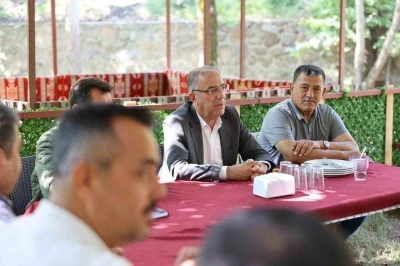 Başkan yapar, dağ bandı muhtarlarıyla bir araya geldi
