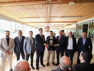 Başkan Yılmaz&rsquo;dan teknik adamlara moral ziyareti
